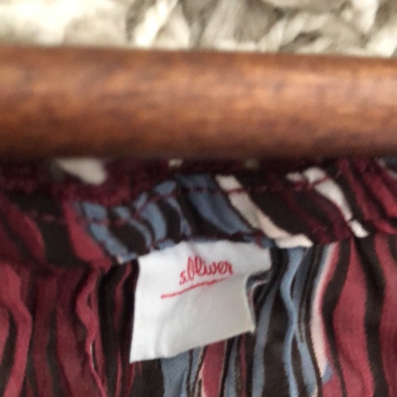 Red/ blue patterned short sleeve blouse with buttons, sOliver Brand, Eur38/US8 - Picture 6 of 7